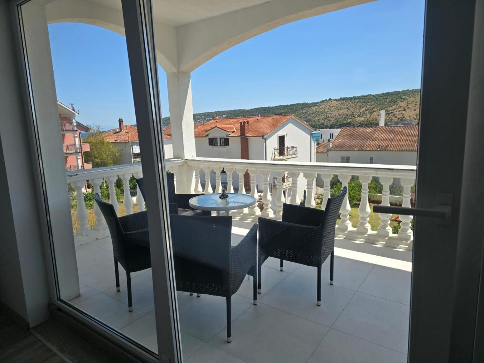 Apartment Anton Trogir Bagian luar foto