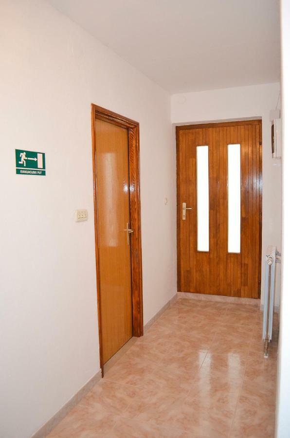 Apartment Anton Trogir Bagian luar foto